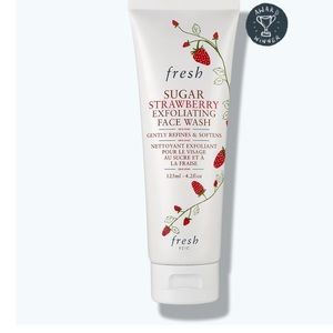 Fresh Strawberry Exfoliating Face Wash 125ml